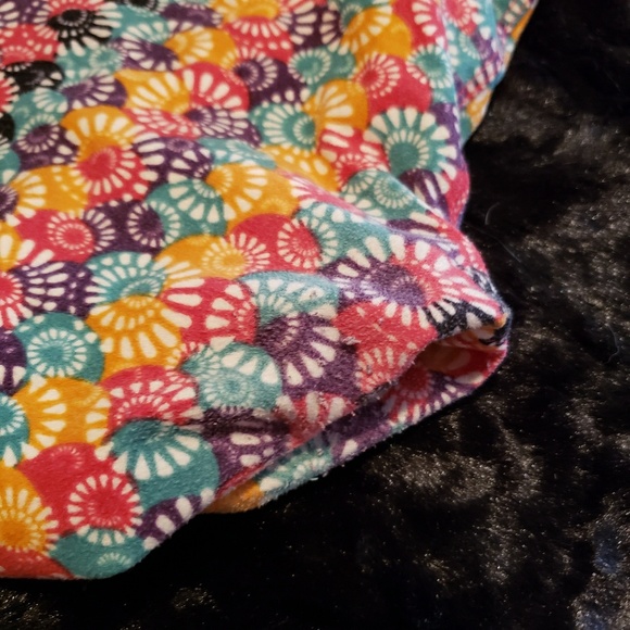 Lularoe TC leggings - Picture 3 of 3